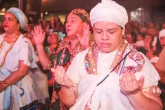 ✊🏿E-quando-o-sol-se-despediu-a-forca-espiritual-se-reacendeu-na-Missa-dos-Quilombos-que-emo-16